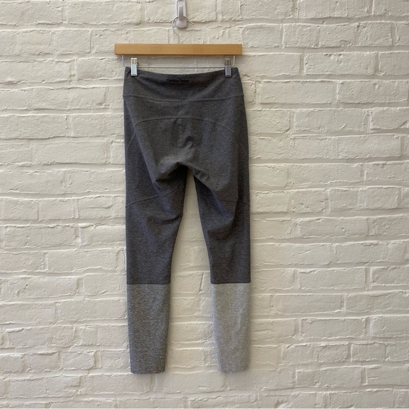 Outdoor Voices || Dipped 7/8 Leggings Warmup Graphite Gray Colorblock Small - Picture 5 of 9